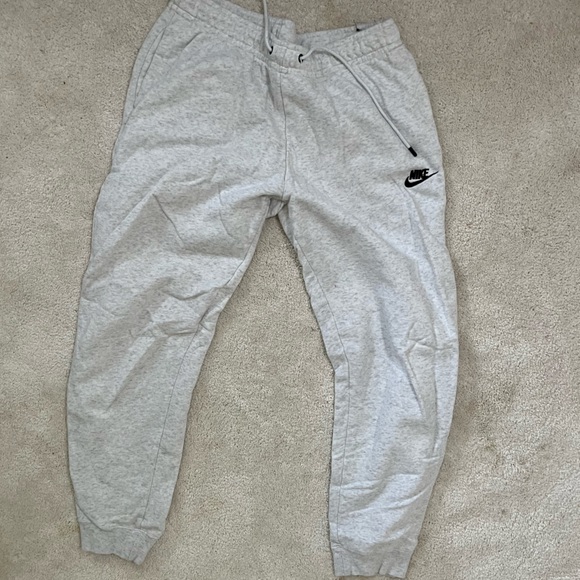 Nike Pants - Nike grey sweatpants